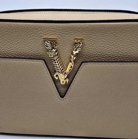 Versace Virtus Camera Bag - Picture 2 of 15